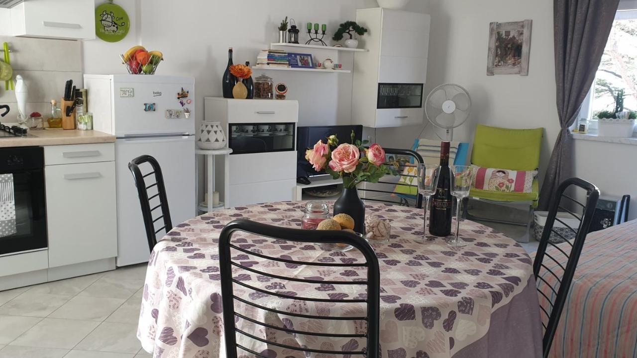 Apartment Oleander Malinska Eksteriør bilde